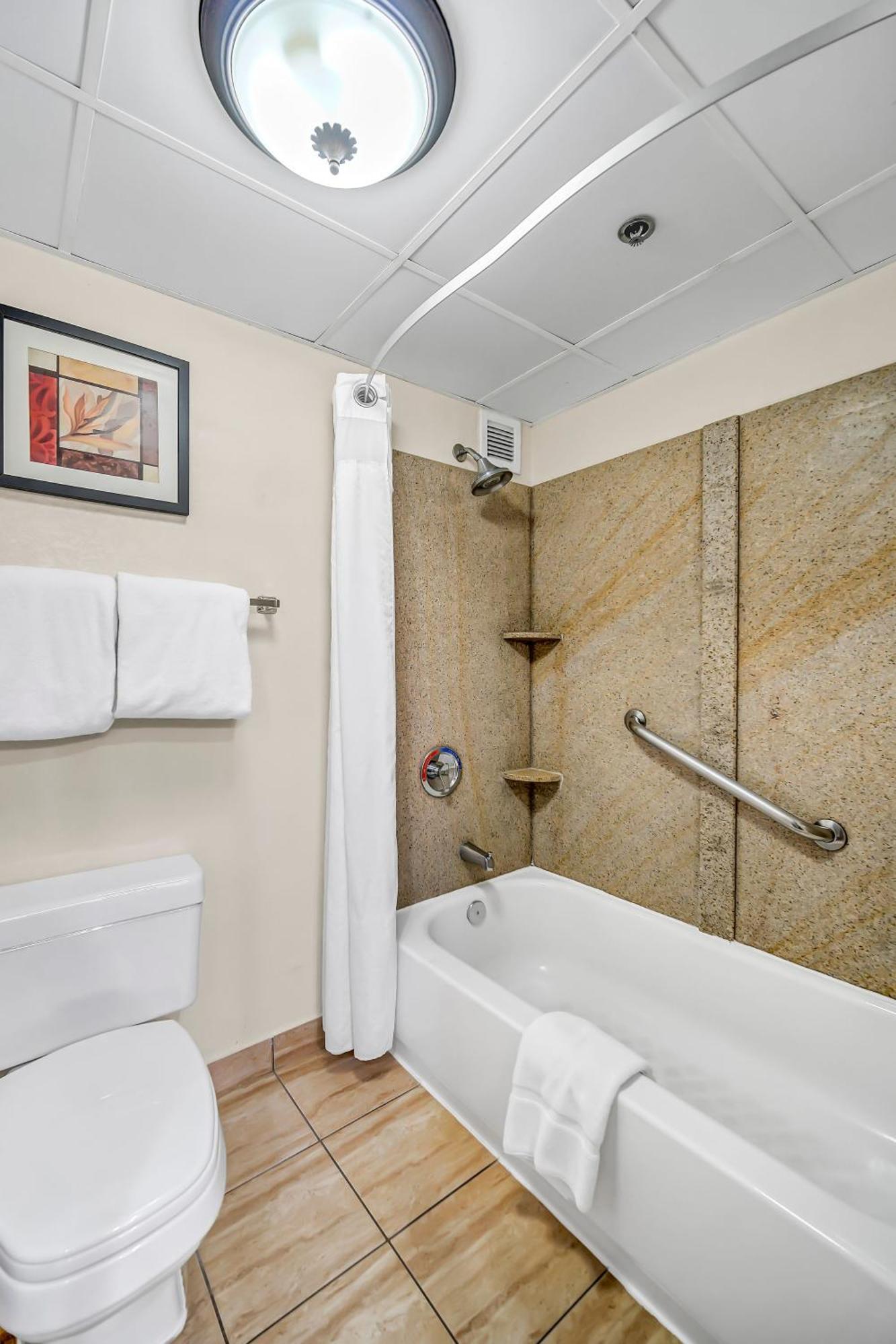 Radisson Hotel 3*
