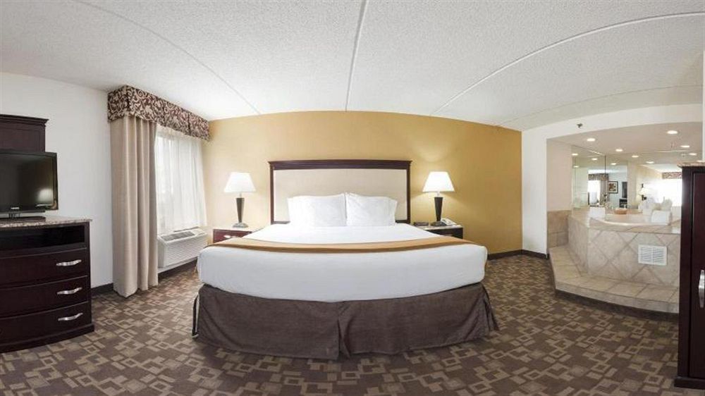 Radisson Hotel 3*